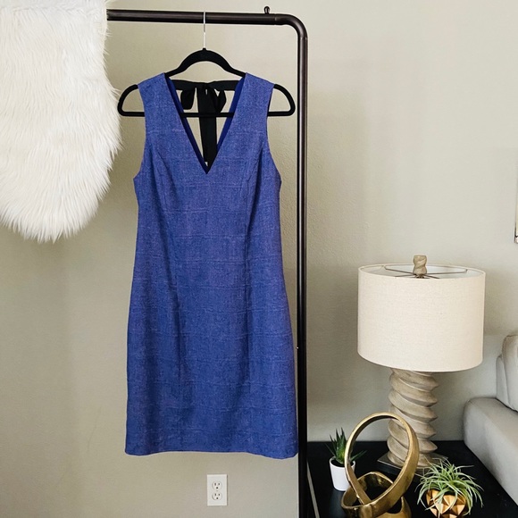 Banana Republic Dresses & Skirts - Banana Republic Herringbone Sheath Tie Back Dress